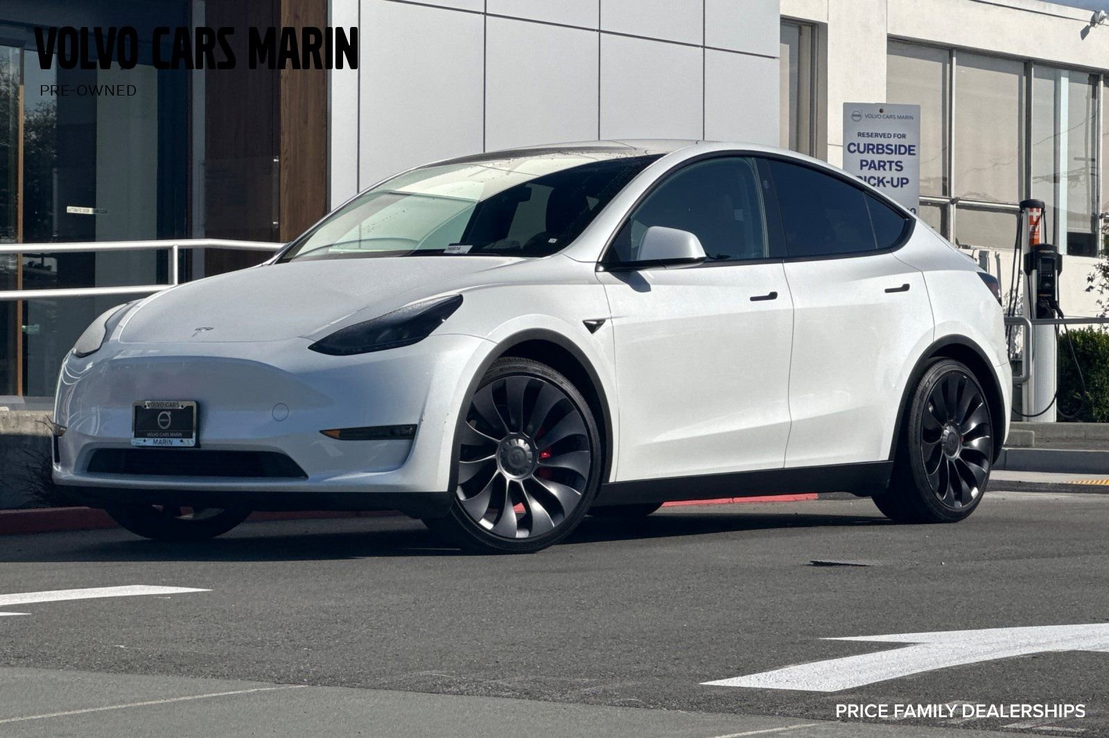 Used 2025 Tesla Model Y Performance AWD/4WD image 1
