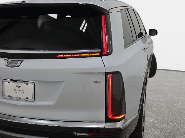 New 2027 Cadillac Vistiq Luxury AWD/4WD image 31
