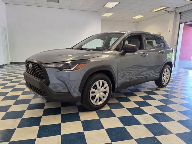 Used 2023 Toyota Corolla Cross L FWD image 3