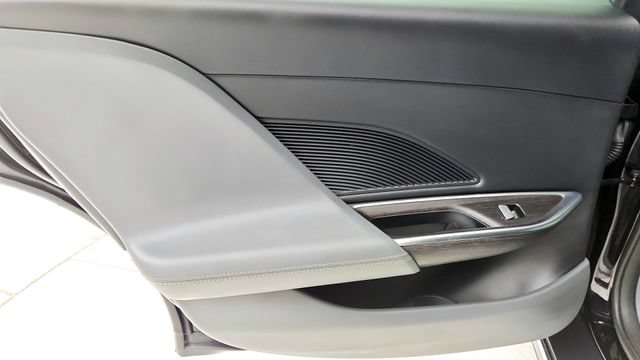 Used 2025 Lucid Air Pure RWD image 46