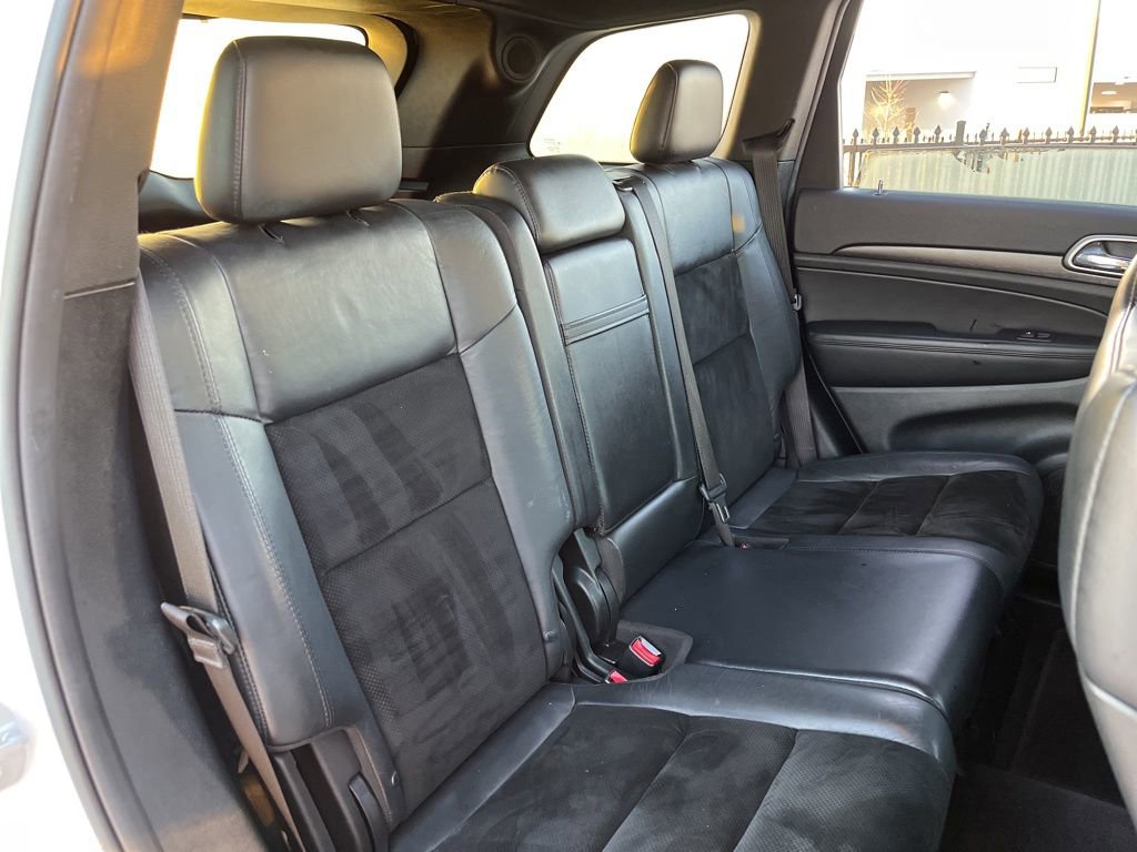 Used 2017 Jeep Grand Cherokee Altitude image 25