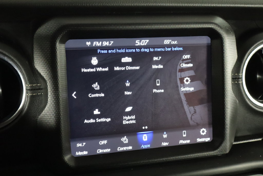 Used 2022 Jeep Wrangler Unlimited Sahara w/ Cold Weather Group AWD/4WD image 35