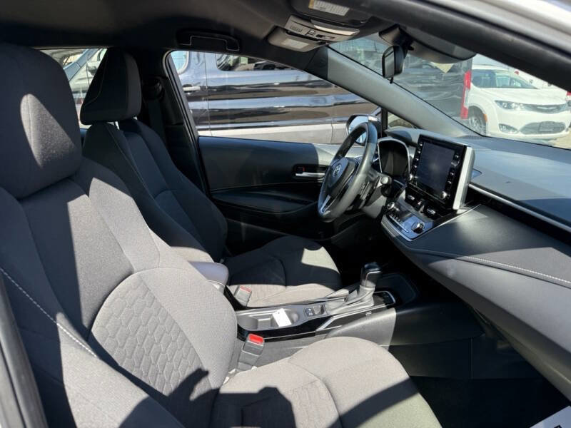 Used 2022 Toyota Corolla Hatchback image 8