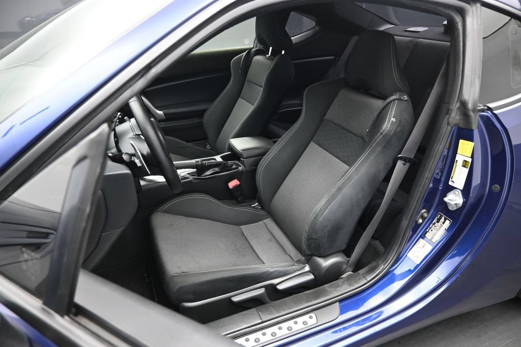 Used 2020 Toyota 86 RWD image 9