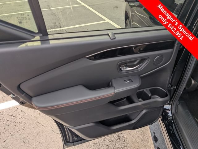 Used 2025 Honda Pilot TrailSport image 10