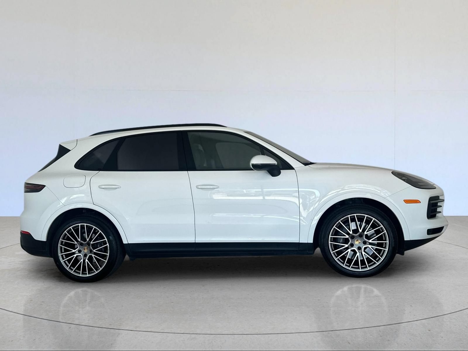 Certified 2023 Porsche Cayenne Platinum Edition AWD/4WD image 9