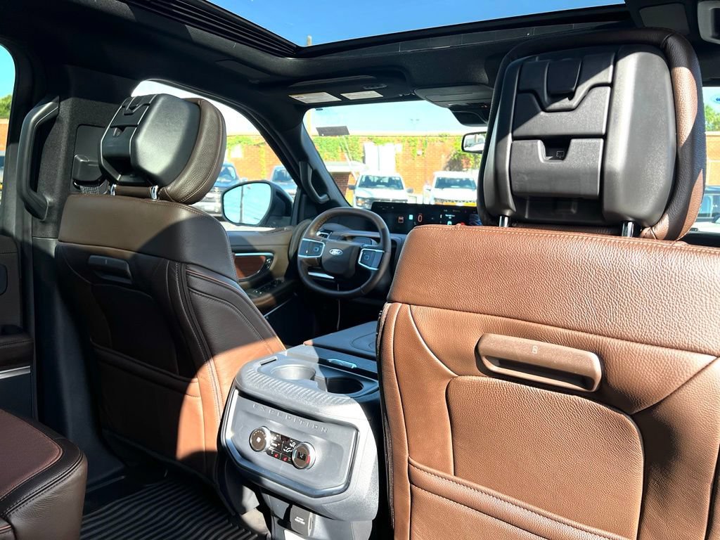 New 2027 Ford Expedition King Ranch RWD image 24