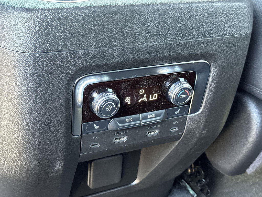 New 2026 GMC Yukon XL Elevation w/ Elevation Premium Package AWD/4WD image 27