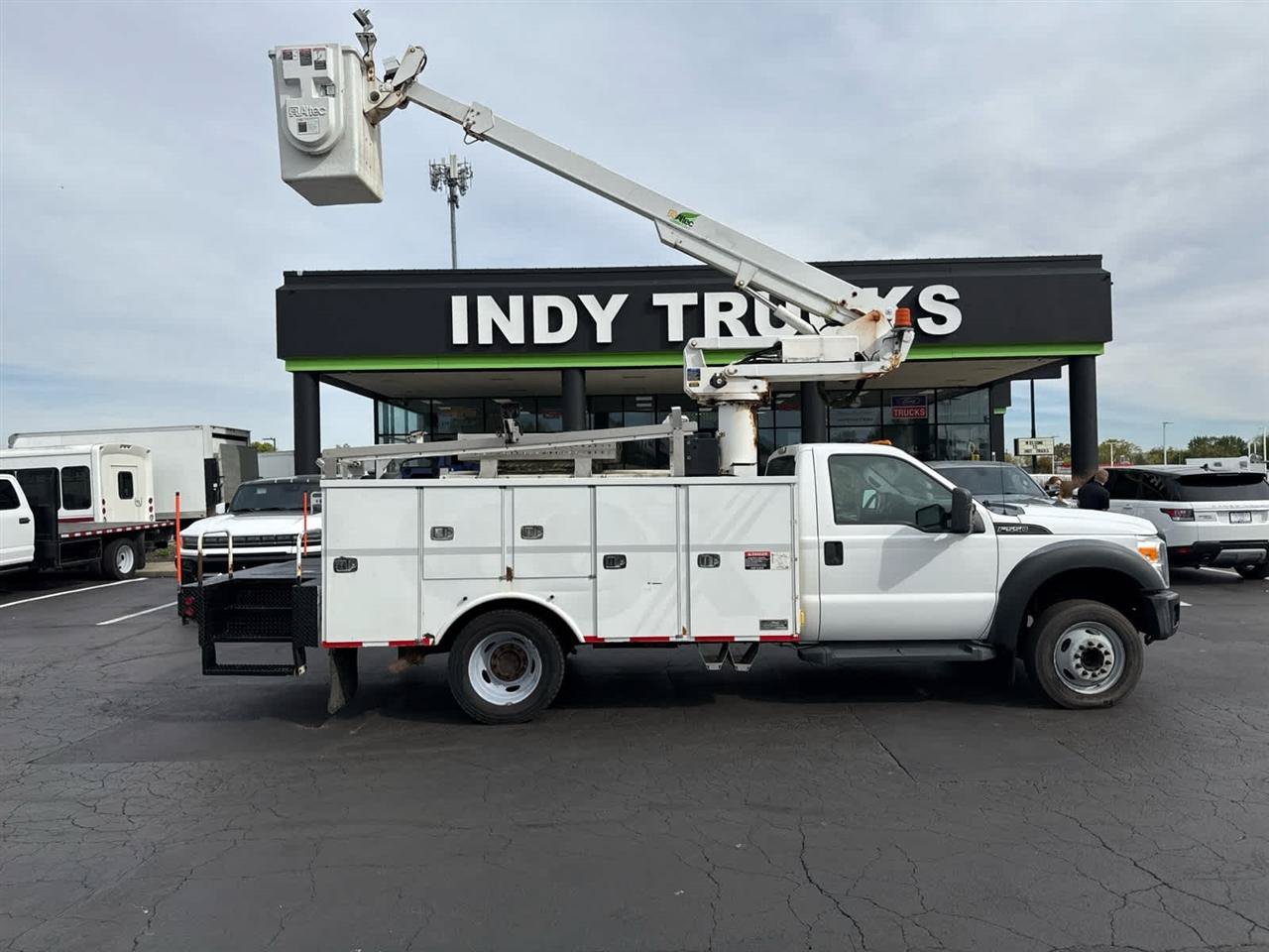 Used 2012 Ford F550 Luxury w/ PWR Equipment Group RWD image 1