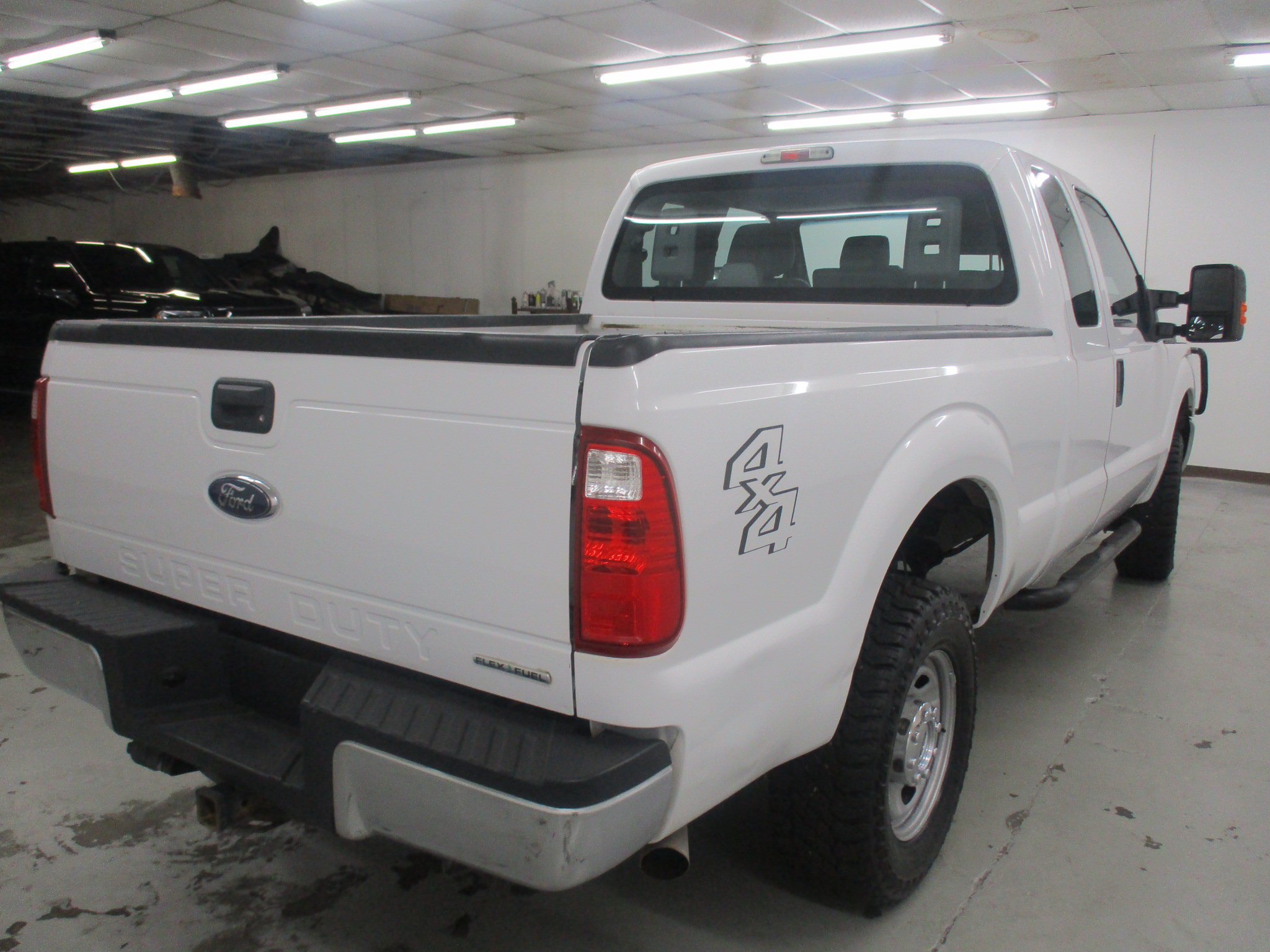 Used 2016 Ford F250 XL w/ Power Equipment Group AWD/4WD image 8