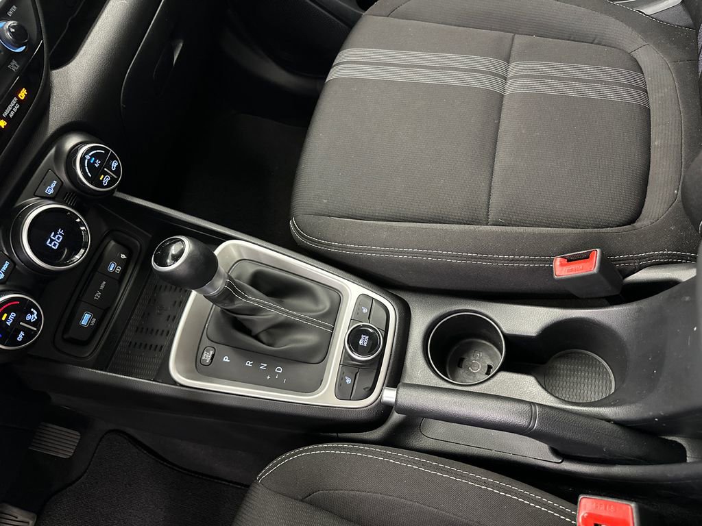 Used 2026 Hyundai Venue SEL FWD image 30