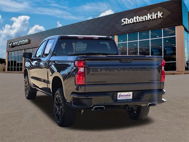 Used 2024 Chevrolet Silverado 1500 Custom Trail Boss w/ LPO, Dark Essentials Package image 8