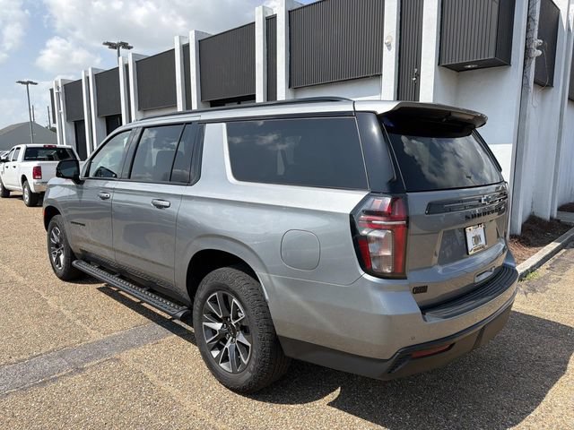 Used 2023 Chevrolet Suburban Z71 w/ Luxury Package AWD/4WD image 9