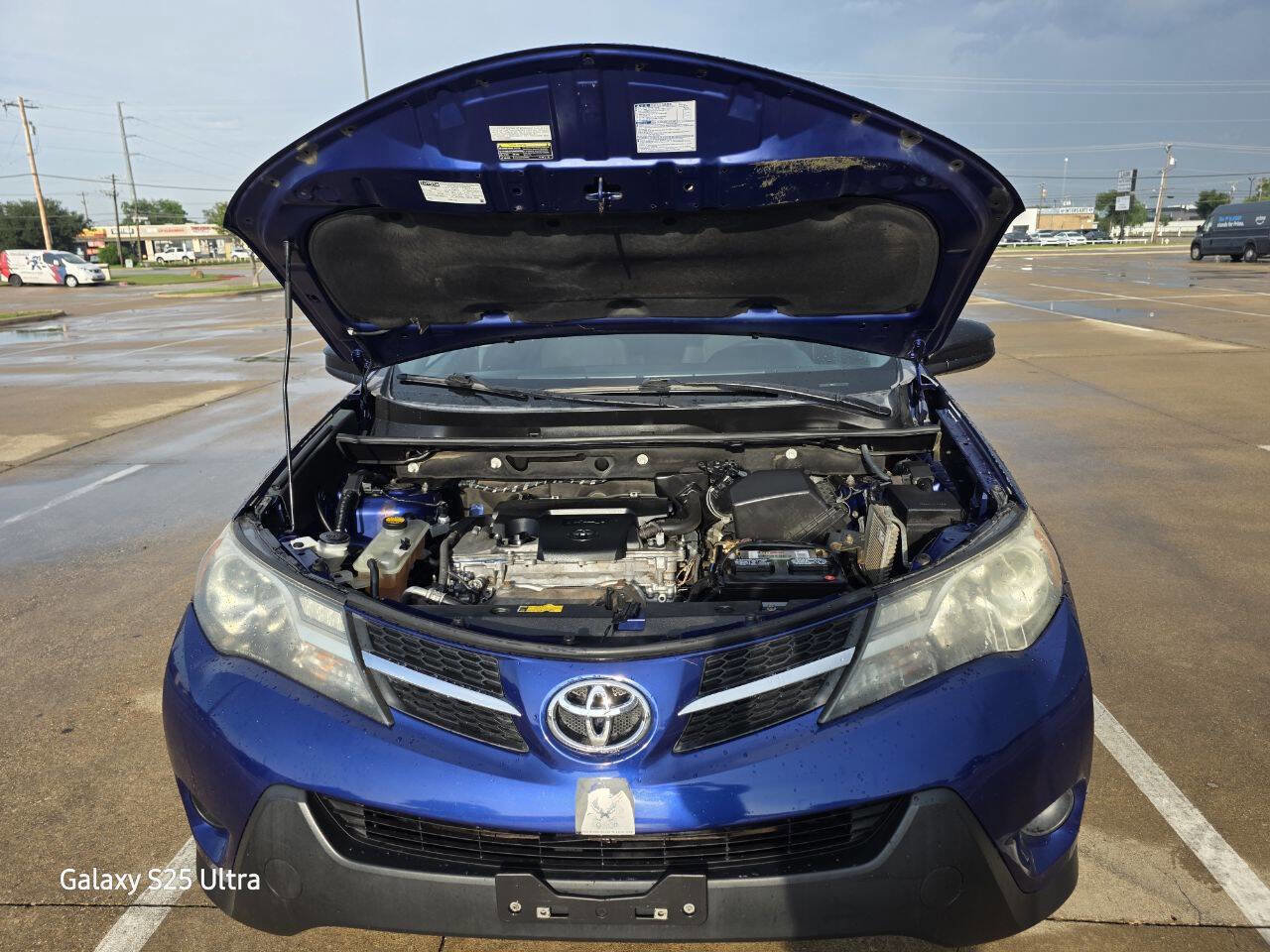 Used 2015 Toyota RAV4 LE FWD image 32