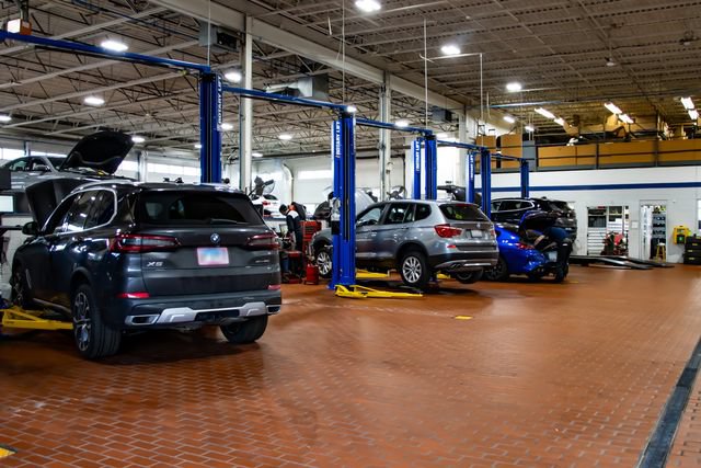 Used 2026 BMW 760i xDrive w/ Executive Package AWD/4WD image 39