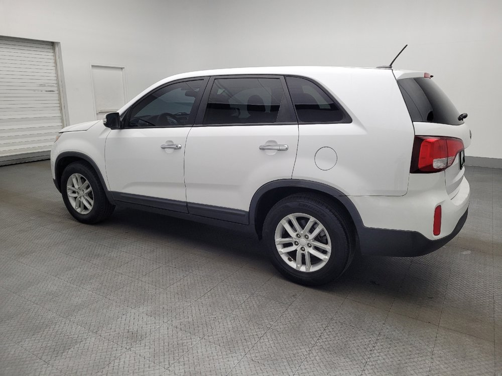 Used 2015 Kia Sorento LX image 3