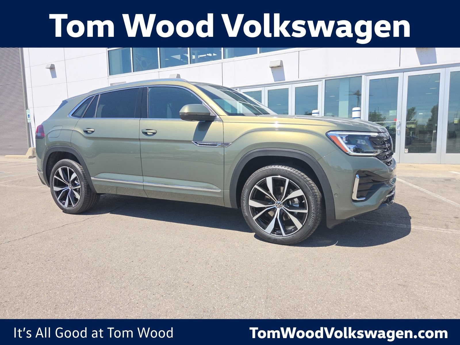 New 2026 Volkswagen Atlas Cross Sport SEL Premium R-Line