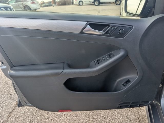 Used 2018 Volkswagen Jetta S FWD image 9