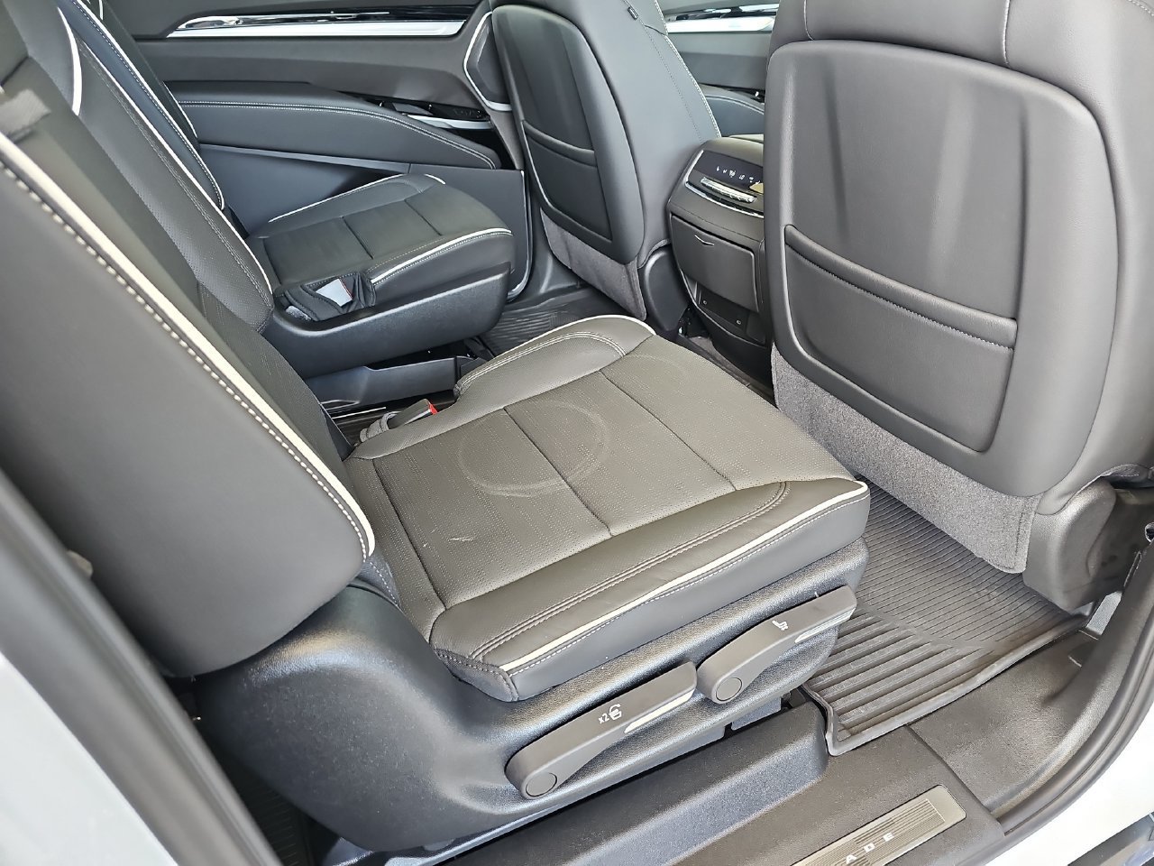 New 2026 Cadillac Escalade Sport w/ Touring Package AWD/4WD image 11