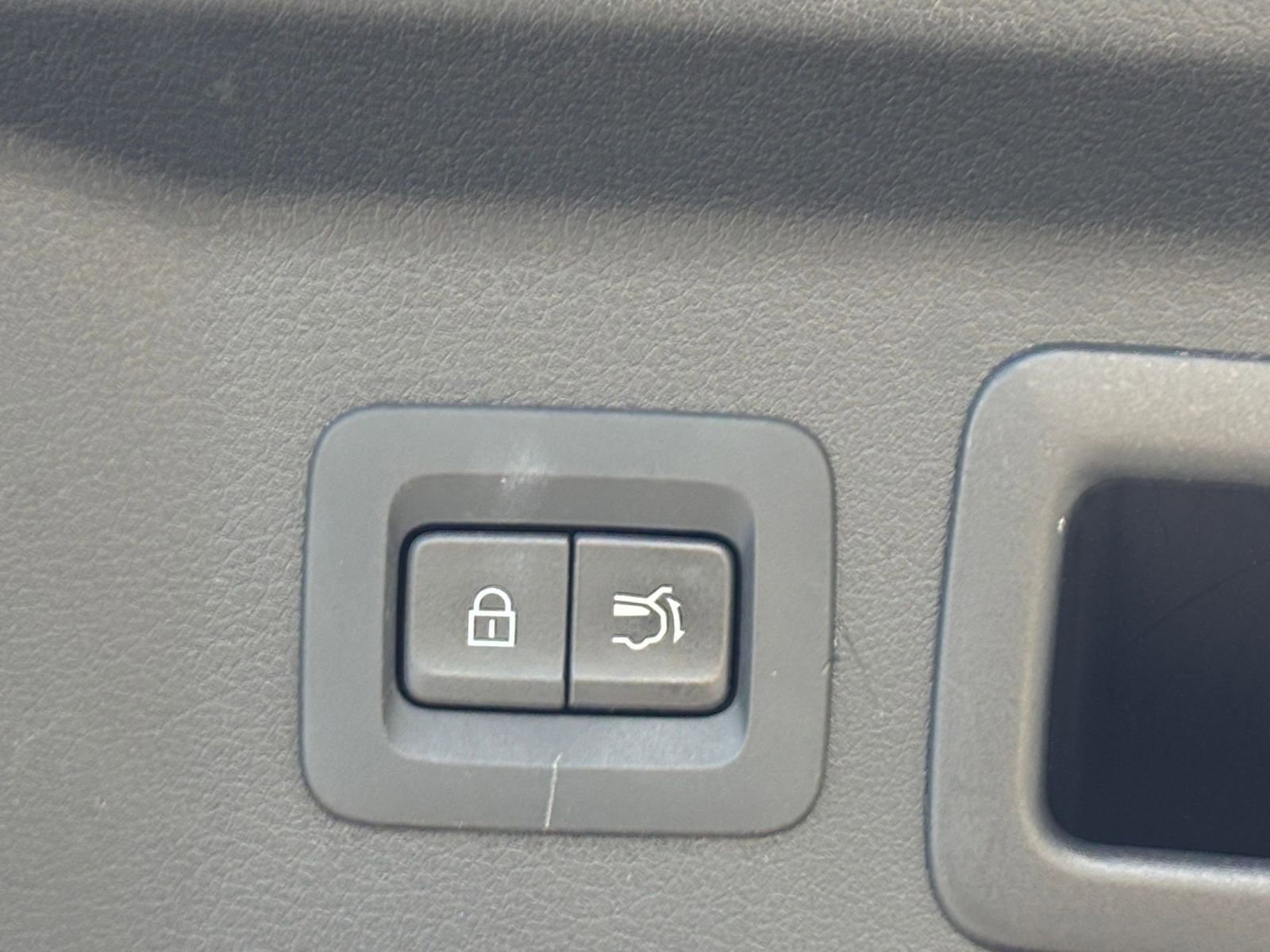 Used 2025 MAZDA CX-90 3.3 Turbo w/ Preferred Package image 34