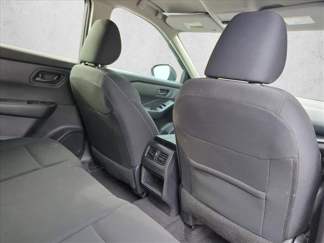 Used 2024 Nissan Rogue S image 23