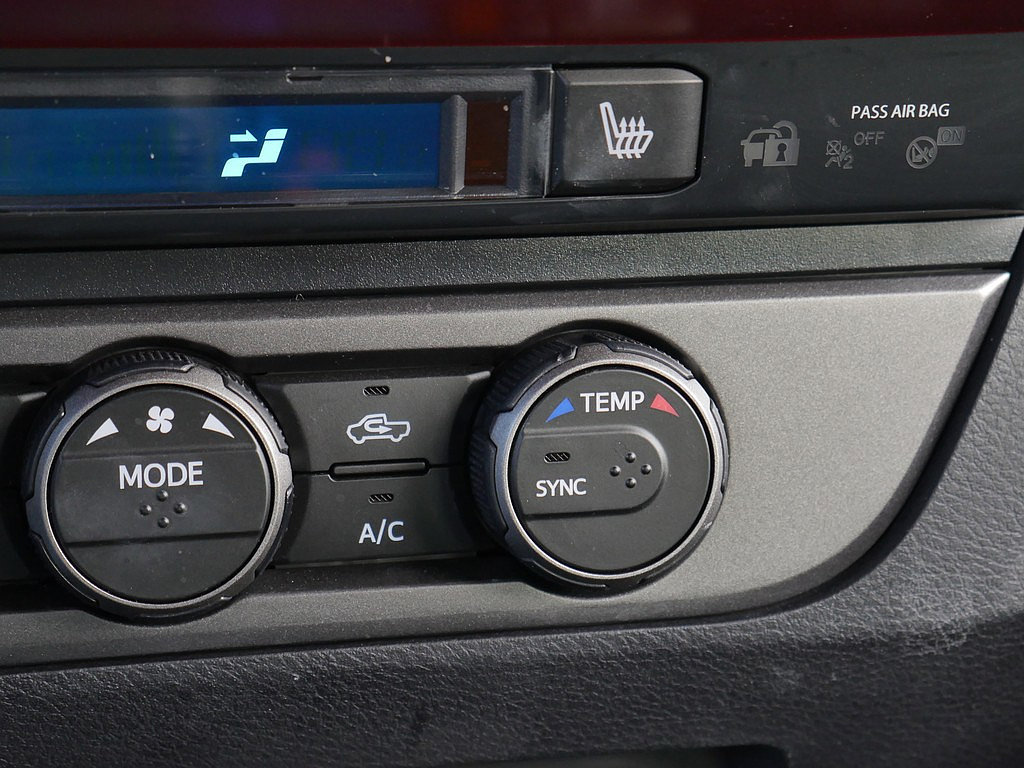 Used 2020 Toyota Tacoma TRD Off-Road w/ TRD Premium Off Road Package AWD/4WD image 45