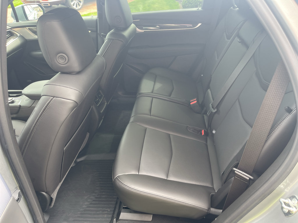 Used 2026 Cadillac XT5 Sportv w/ LPO, Floor Liner Package AWD/4WD image 32