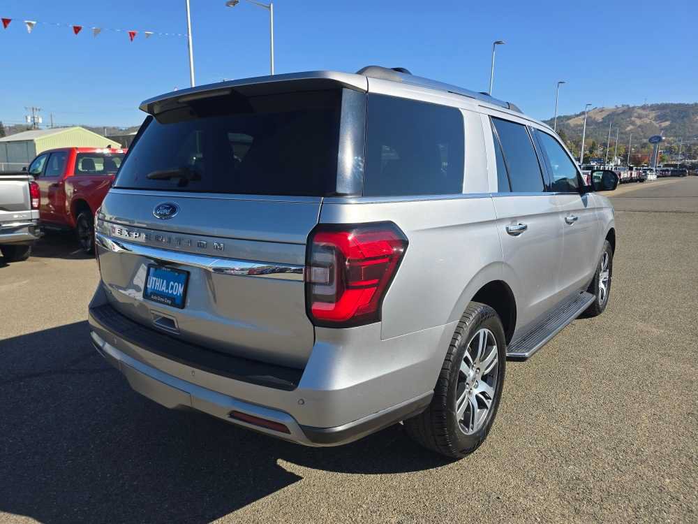 Used 2022 Ford Expedition Limited AWD/4WD image 5