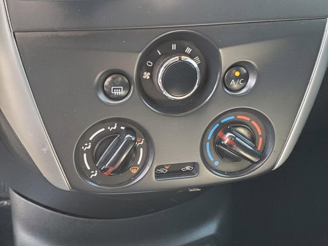 Used 2016 Nissan Versa SV image 26