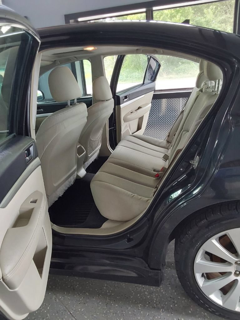 Used 2011 Subaru Legacy 3.6R Premium w/ Appearance Package 1G AWD/4WD image 20
