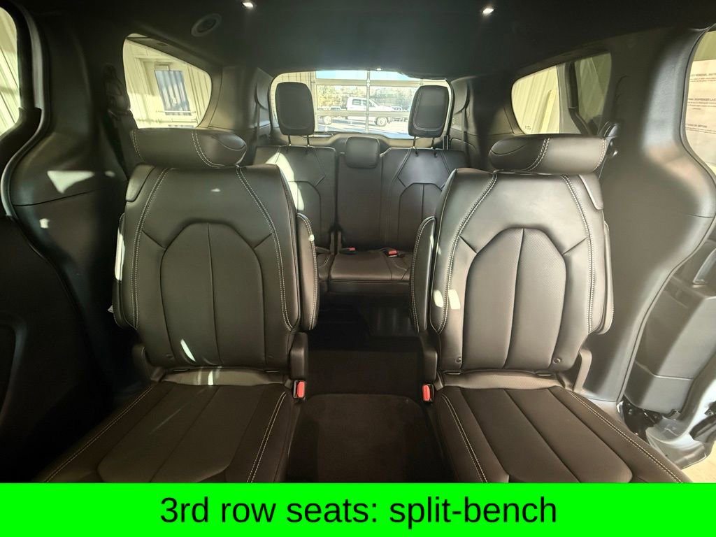 New 2026 Chrysler Pacifica Select image 14