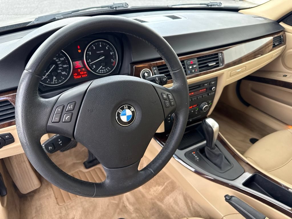 Used 2011 BMW 328i xDrive Sedan AWD/4WD image 20