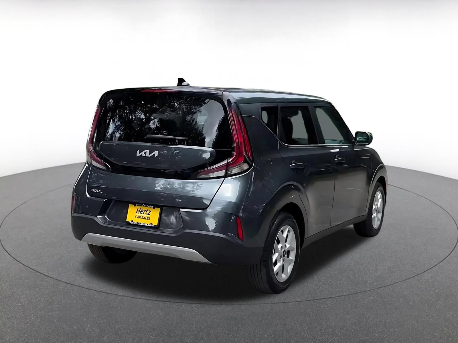 Used 2025 Kia Soul LX w/ LX Technology Package FWD image 13