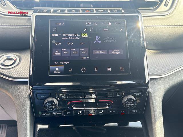 Used 2025 Jeep Grand Cherokee Altitude AWD/4WD image 24
