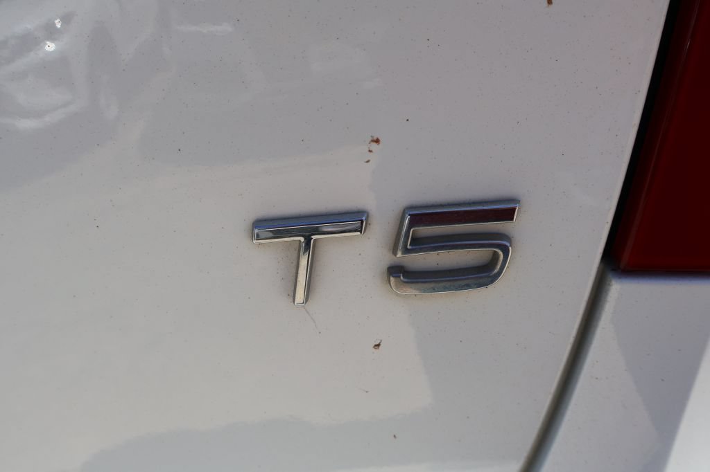 Used 2017 Volvo S60 T5 Dynamic FWD image 11