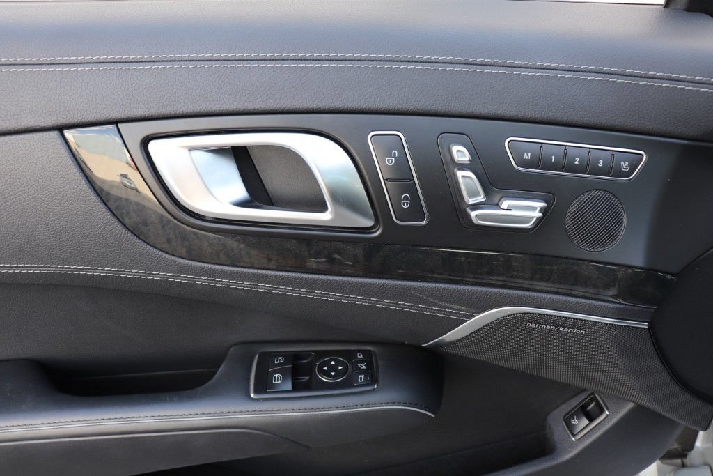 Used 2014 Mercedes-Benz SL 550 w/ Driver Assistance Package image 40