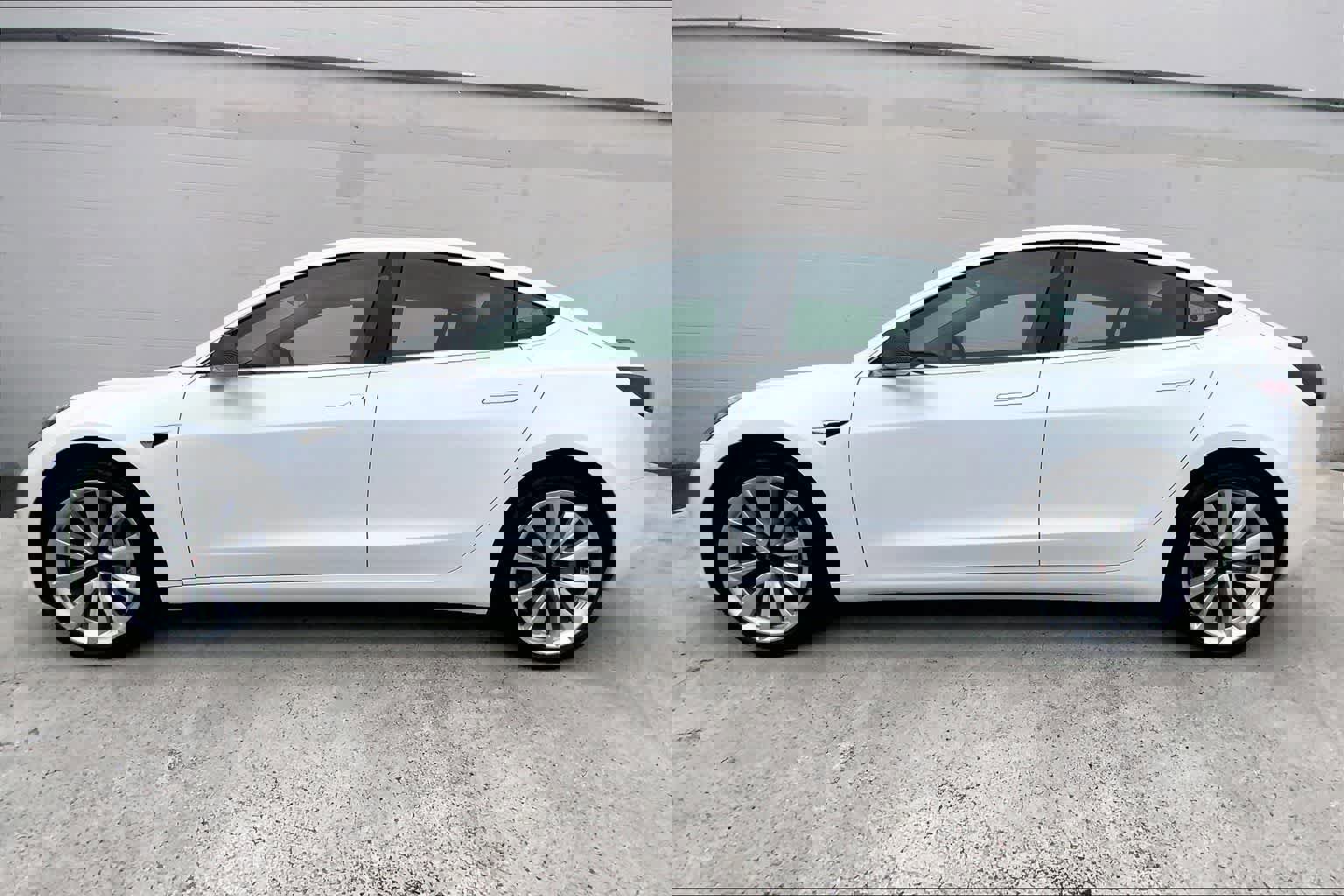 Used 2019 Tesla Model 3 Mid Range image 4