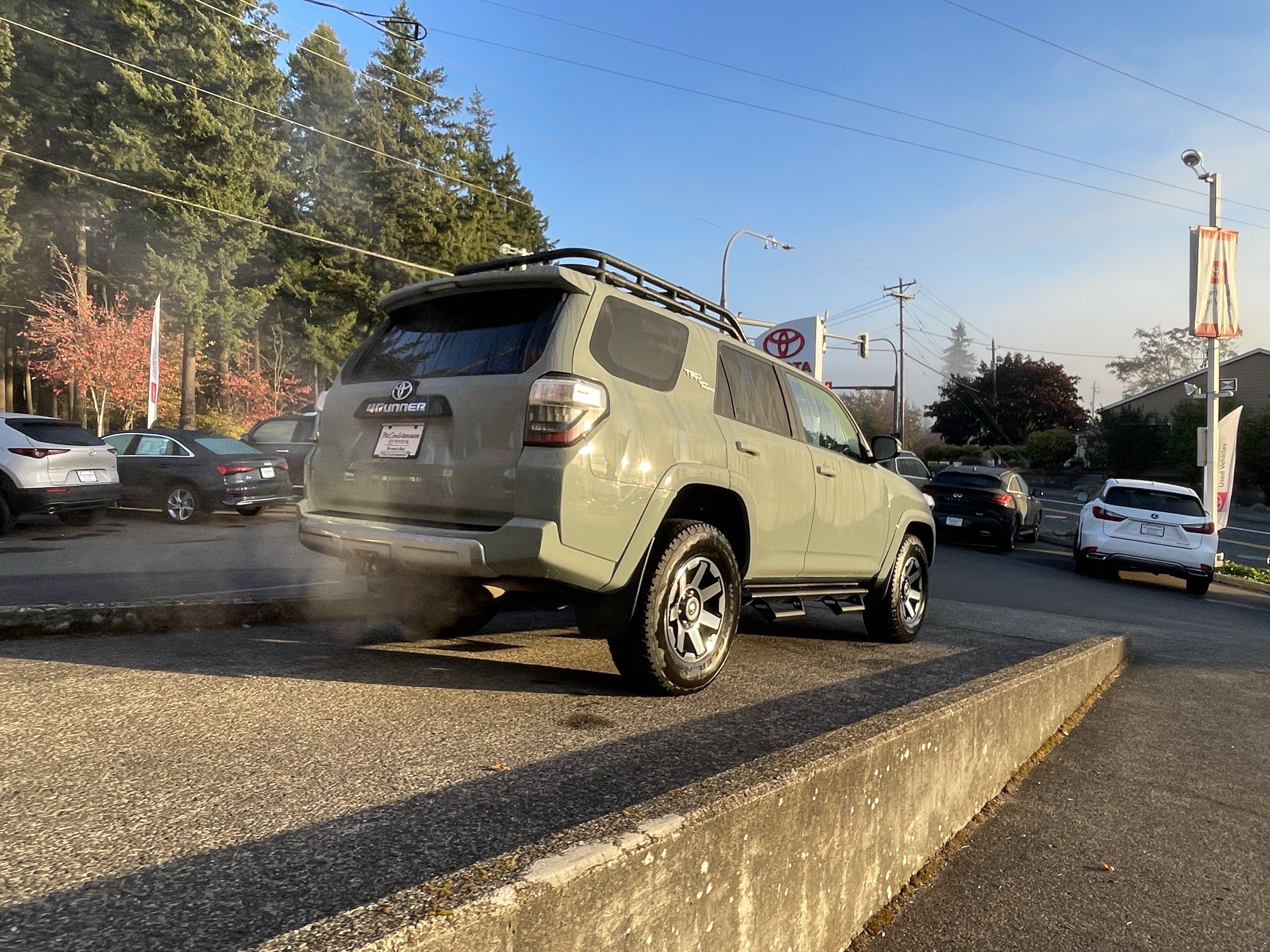Certified 2022 Toyota 4Runner TRD Off-Road Premium w/ Moonroof Package AWD/4WD image 8