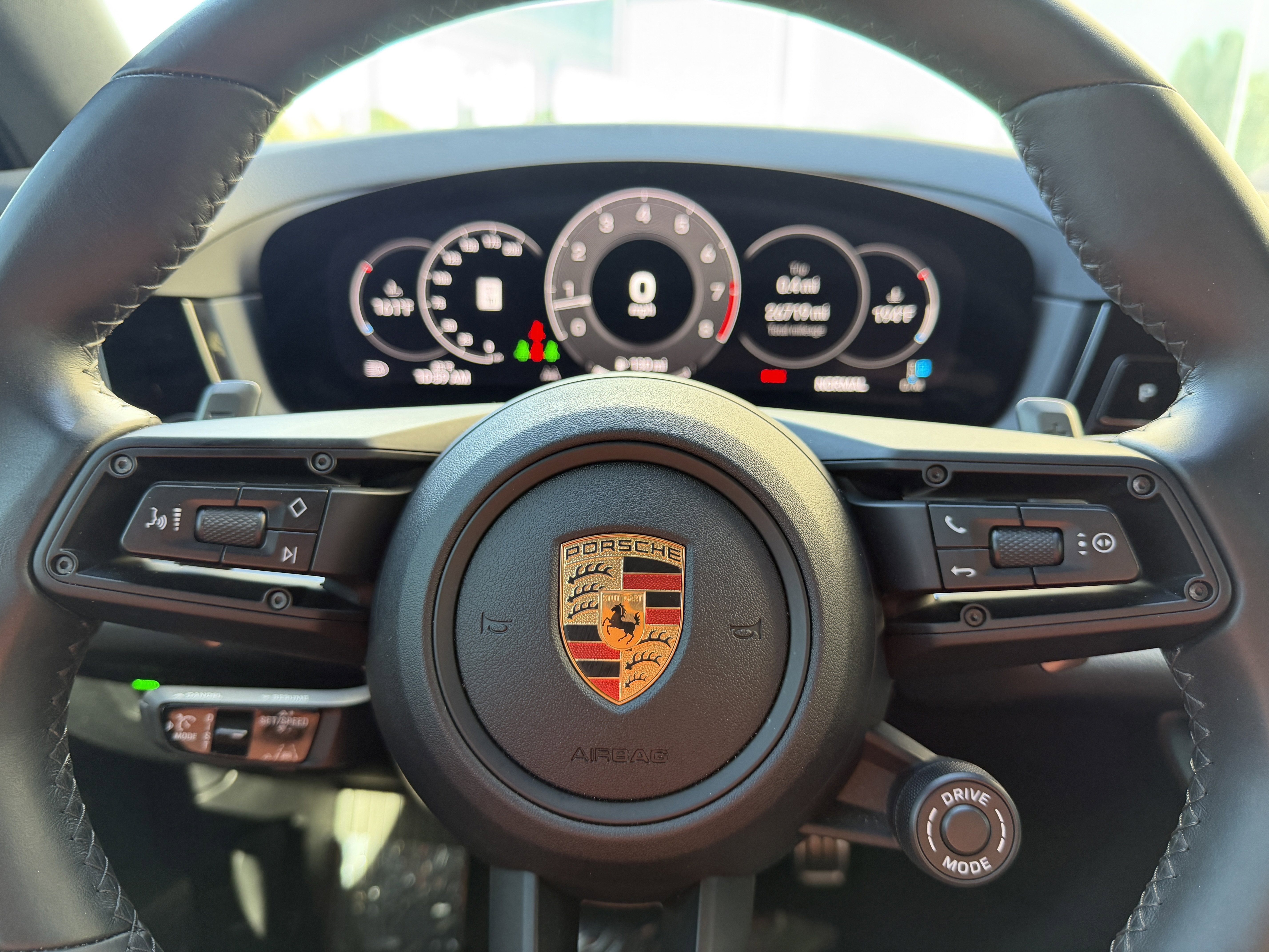 Certified 2024 Porsche Cayenne S image 37