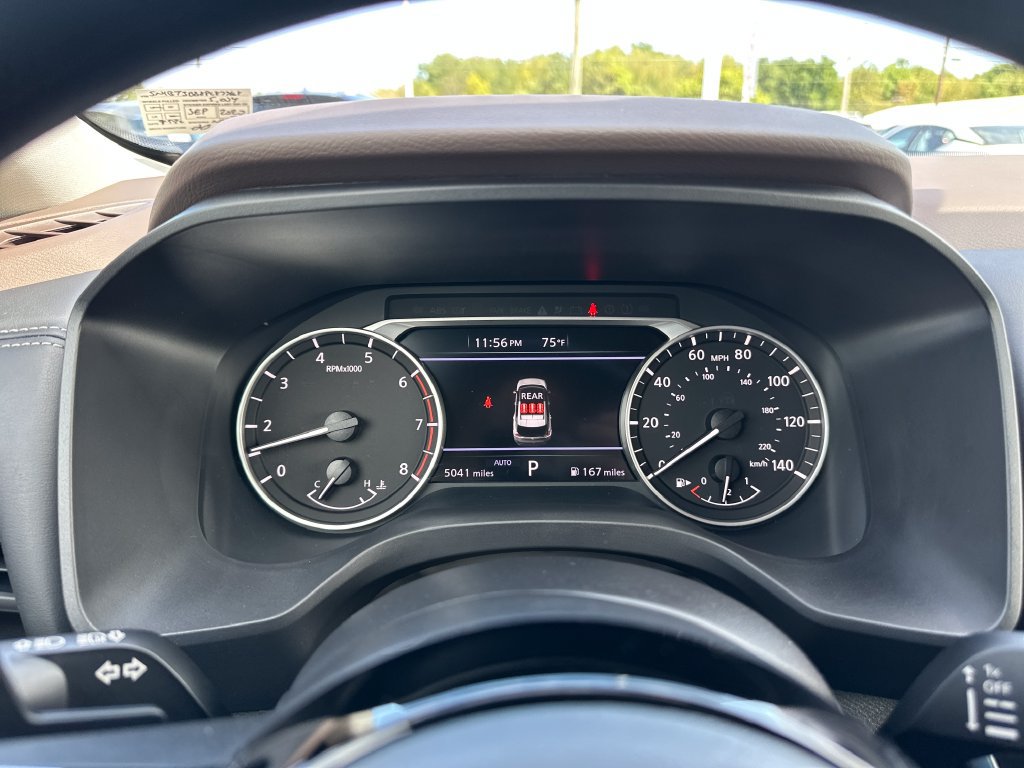 Used 2023 Nissan Rogue SV AWD/4WD image 18