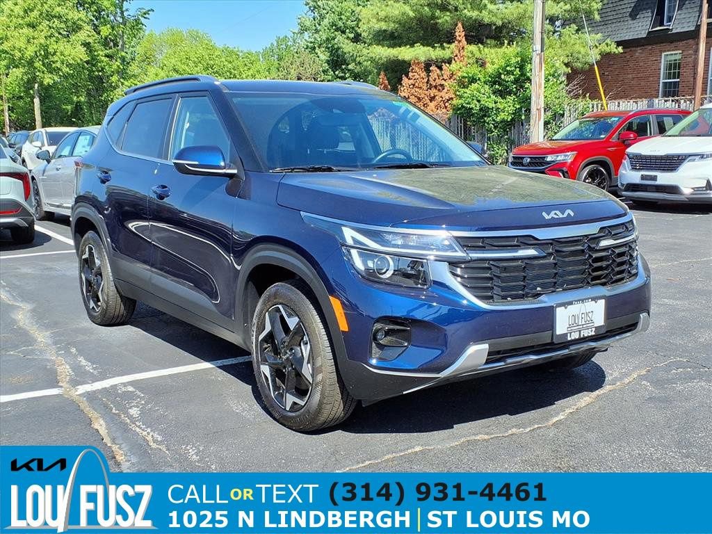 Used 2025 Kia Seltos EX AWD/4WD image 1