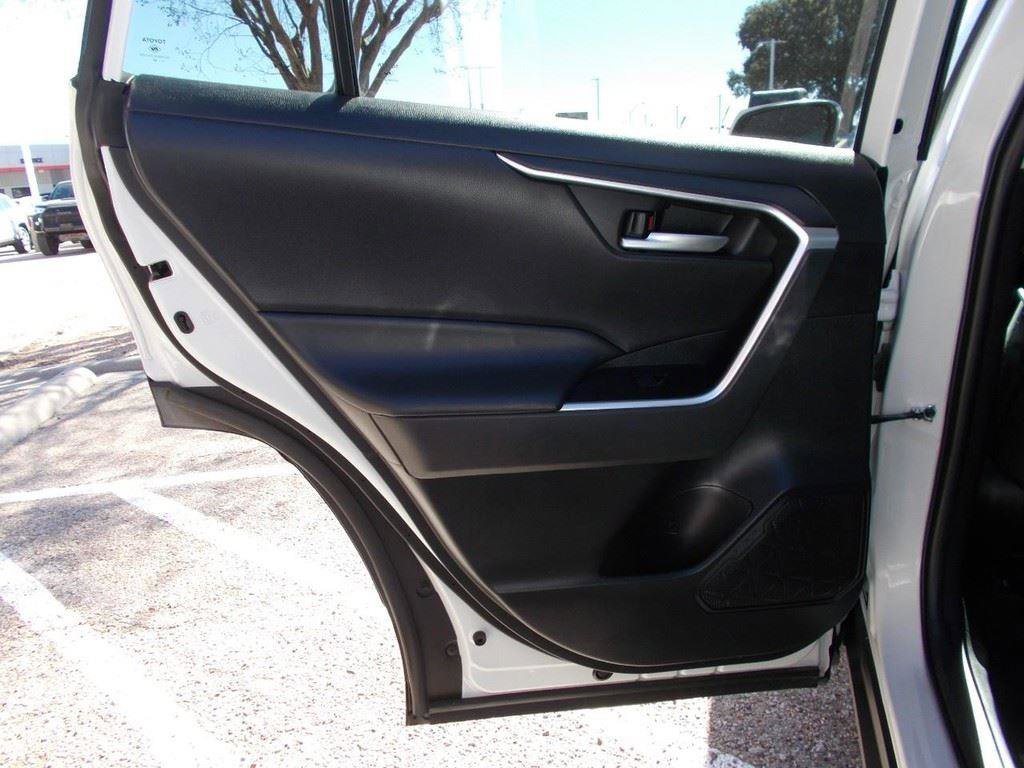 Used 2023 Toyota RAV4 XLE image 12