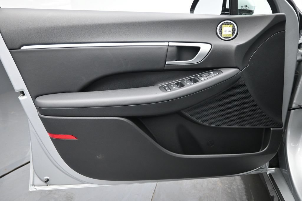 New 2026 Hyundai Sonata SEL FWD image 23