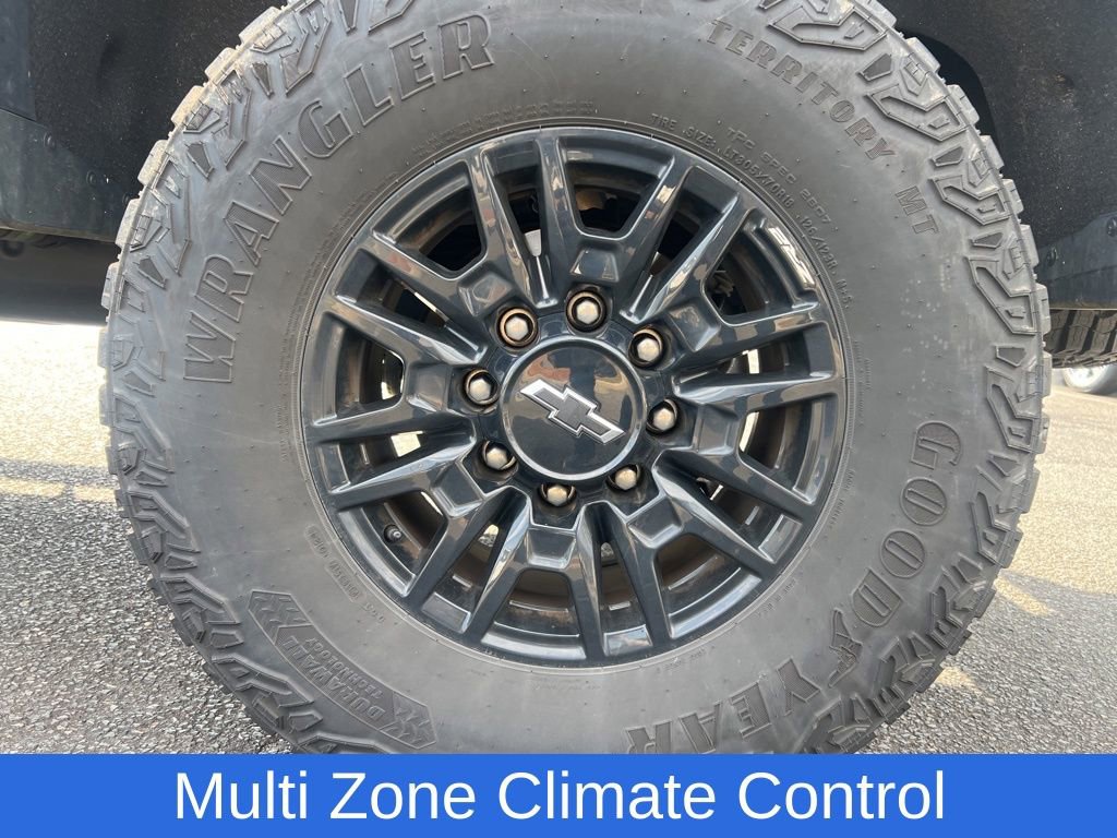 Used 2024 Chevrolet Silverado 2500 ZR2 w/ Technology Package image 10