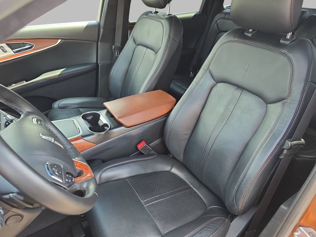 Used 2016 Lincoln MKX Black Label w/ Driver Assistance Package AWD/4WD image 17