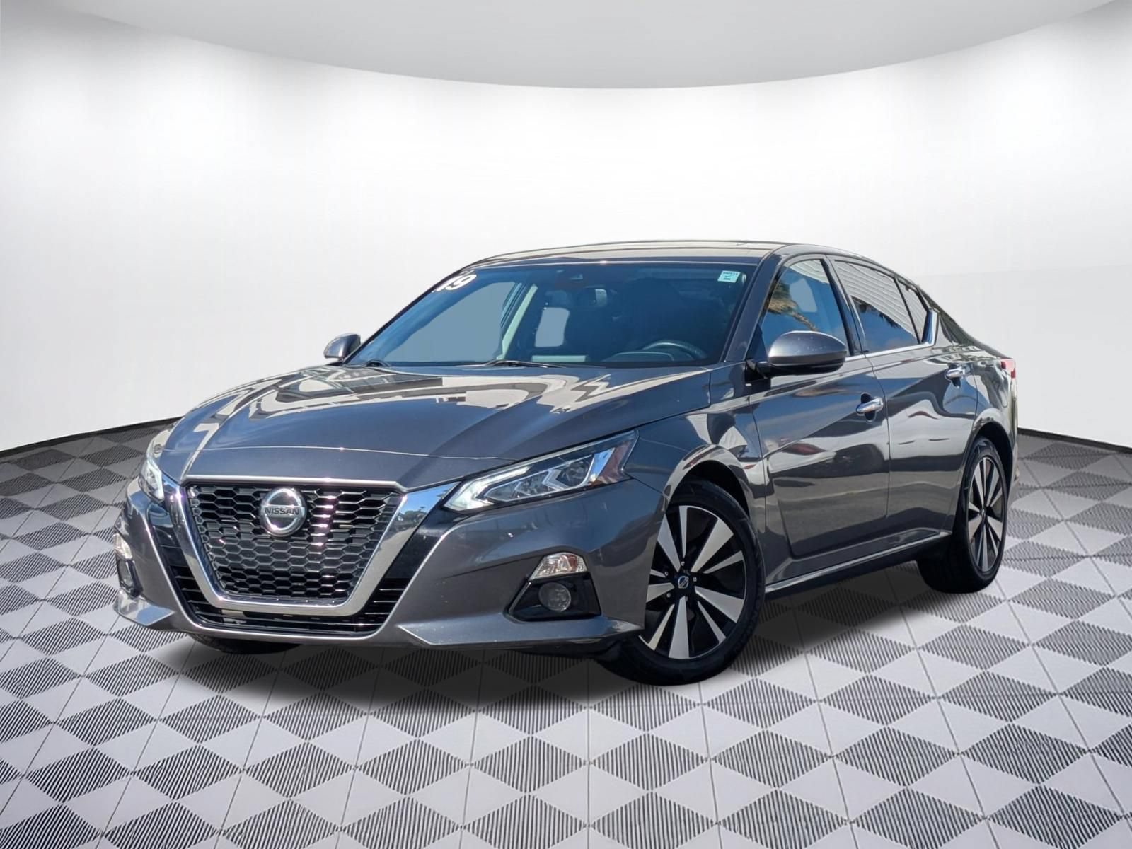 Used 2019 Nissan Altima 2.5 SL FWD image 1