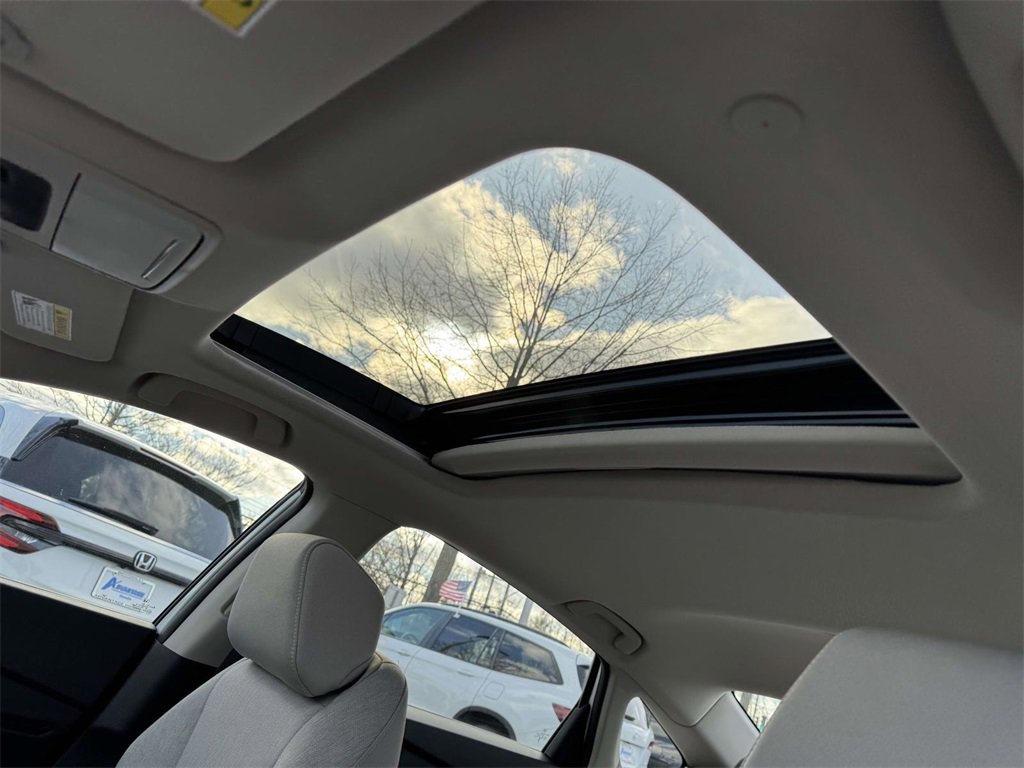 Certified 2023 Honda Accord EX image 18