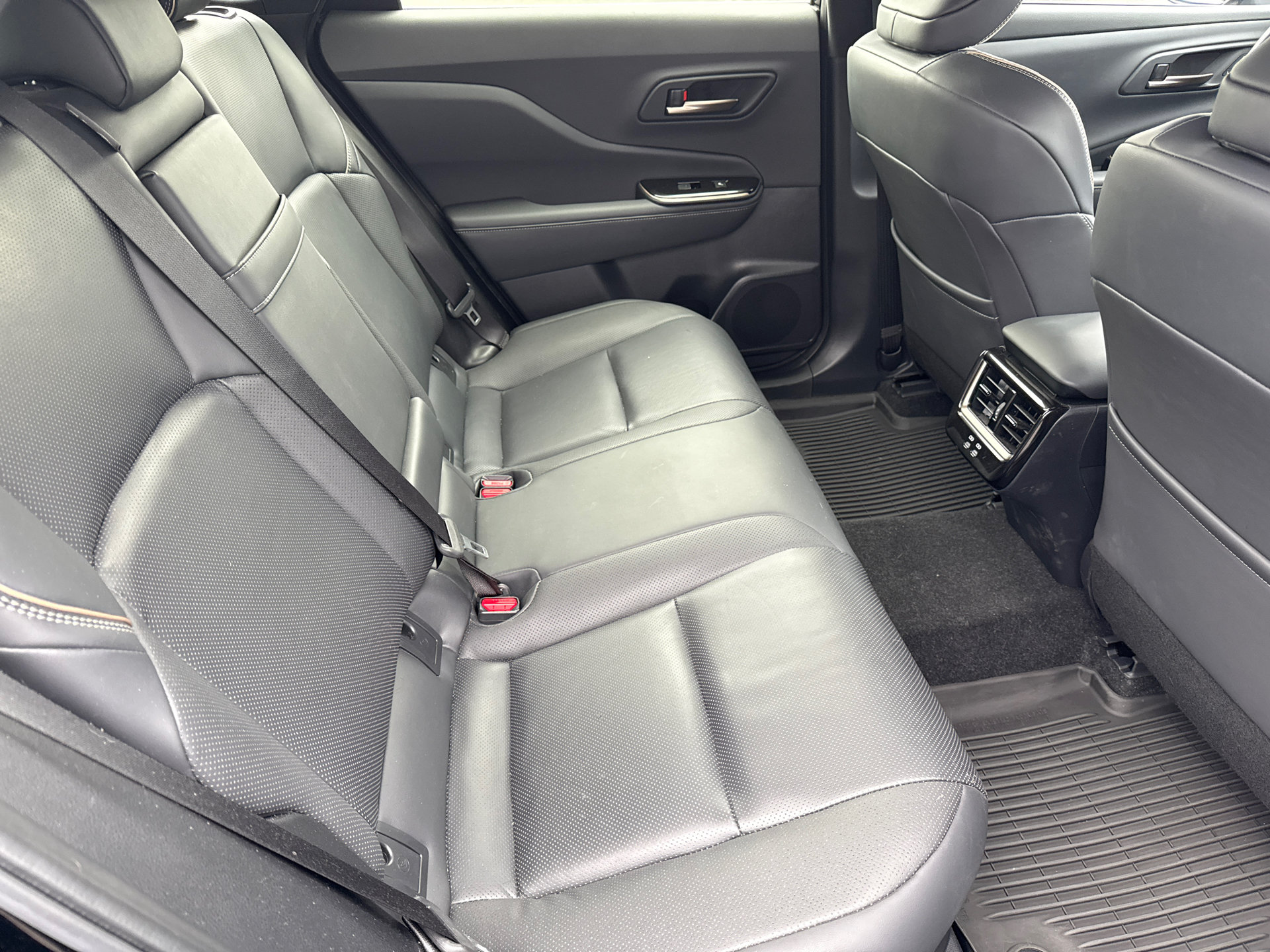 Certified 2025 Toyota Crown Signia AWD/4WD image 16