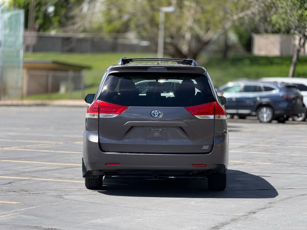 Used 2013 Toyota Sienna XLE AWD/4WD image 6
