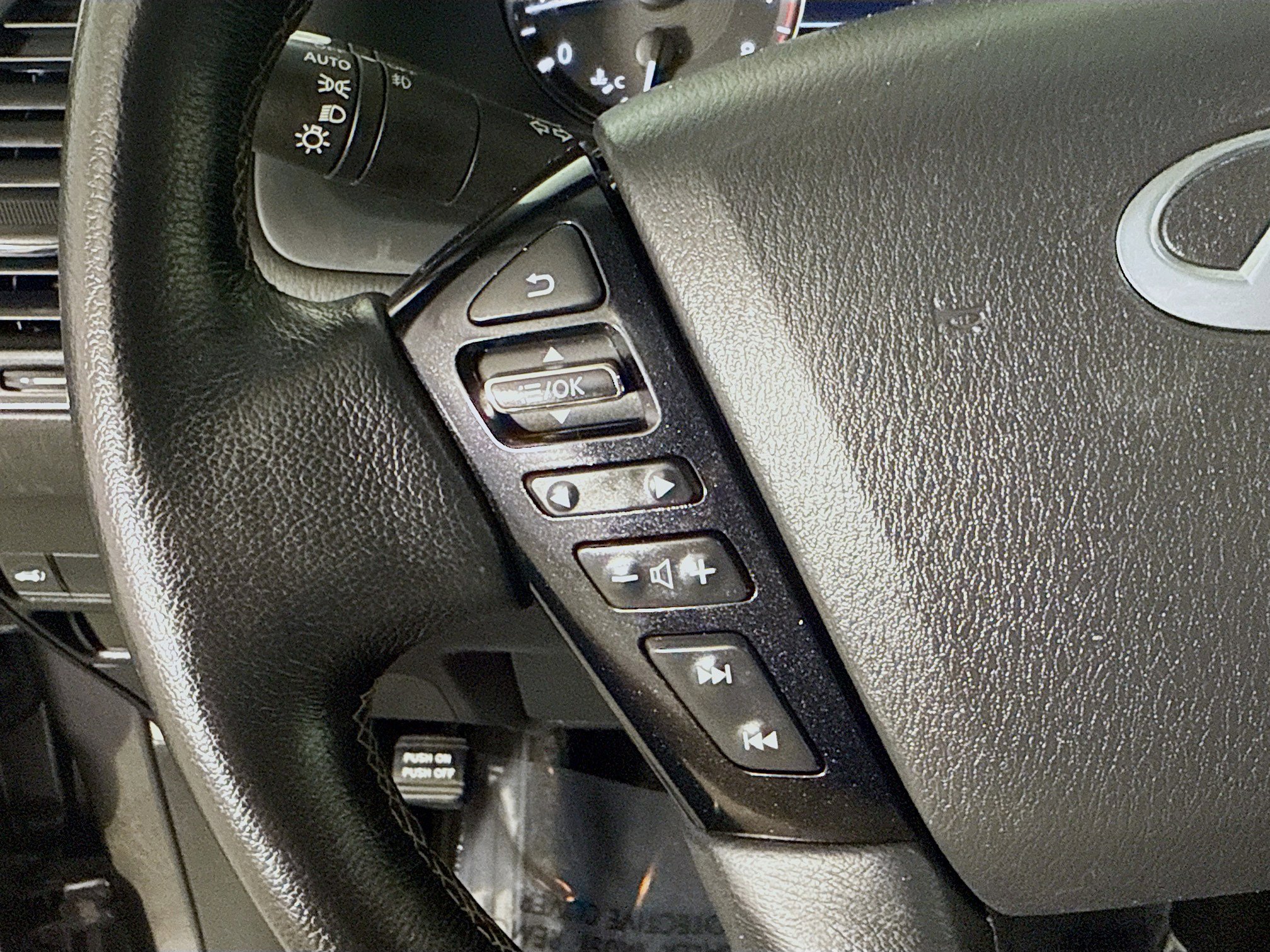 Used 2024 INFINITI QX80 Luxe image 14